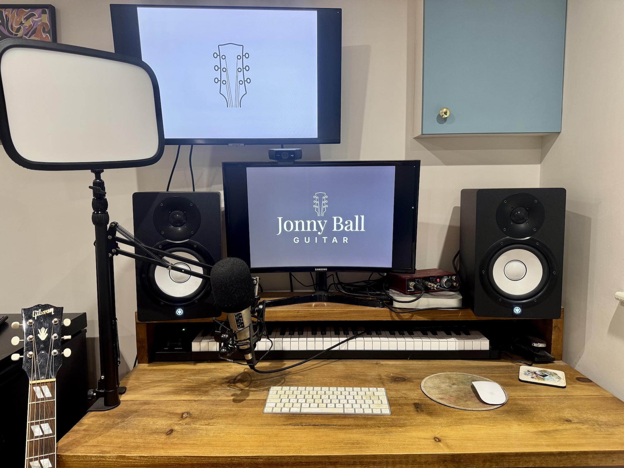 Jonny Ball's online guitar teaching studio in Stockport
